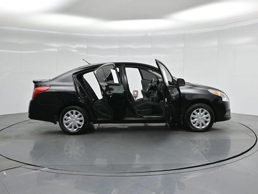 2015 Nissan Versa 1.6 S+