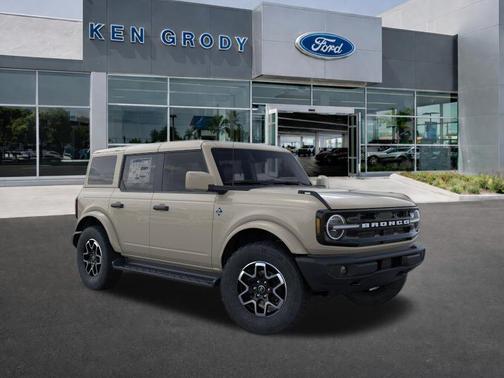 Desert Sand 2026 Ford Bronco Outer Banks