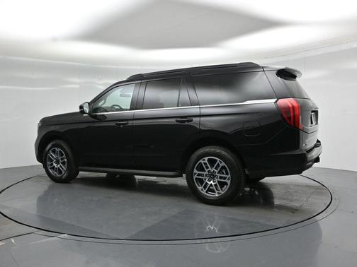 Black Metallic 2026 Ford Expedition Active
