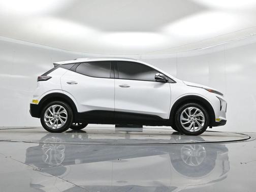 2023 Chevrolet Bolt EUV FWD LT