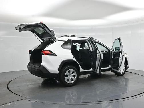 Super White 2020 Toyota RAV4 LE