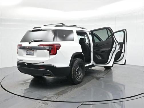 2023 GMC Acadia AWD AT4