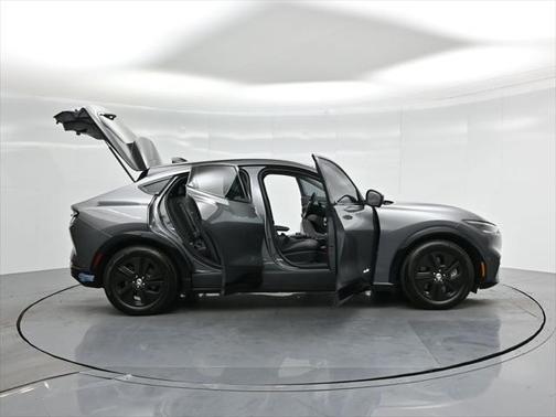 2021 Ford Mustang Mach-E California Route 1
