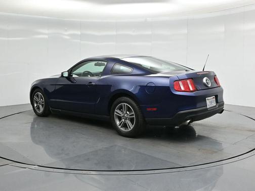 2011 Ford Mustang V6 Premium