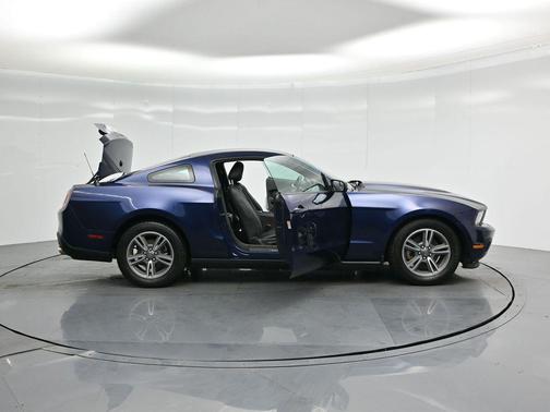 2011 Ford Mustang V6 Premium