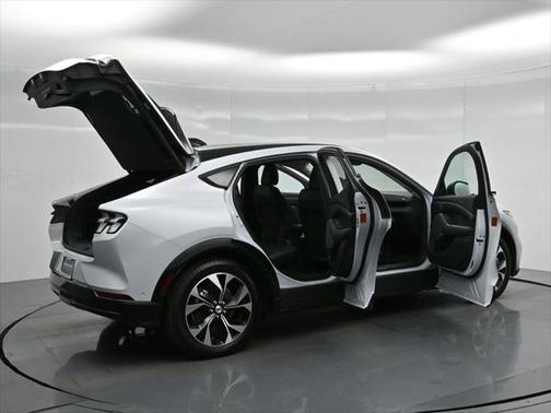 2022 Ford Mustang Mach-E Premium