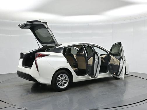 2017 Toyota Prius One