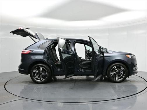 2024 Ford Edge ST