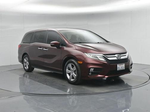 Deep Scarlet Pearl 2020 Honda Odyssey EX