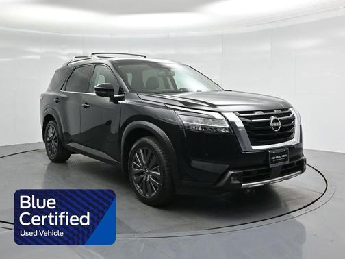 2022 Nissan Pathfinder SL 2WD