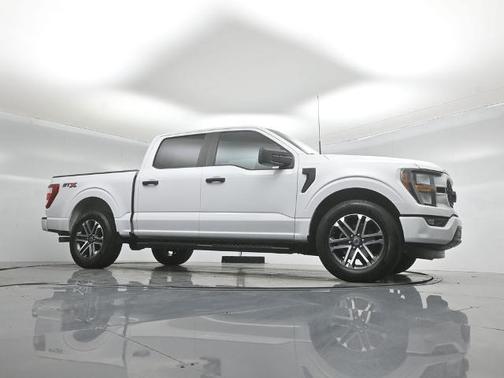 OXFORD WHITE 2023 Ford F-150 XL