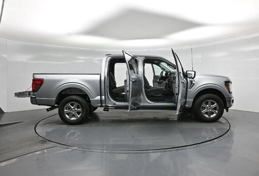 ICONIC SILVER METALLIC 2024 Ford F-150 XLT