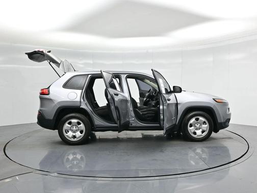 2017 Jeep Cherokee Sport