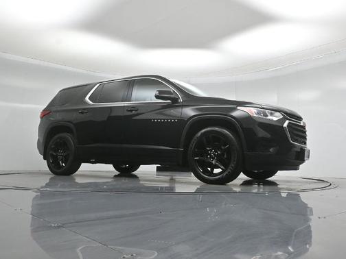 Mosaic Black Metallic 2020 Chevrolet Traverse LS W/1LS