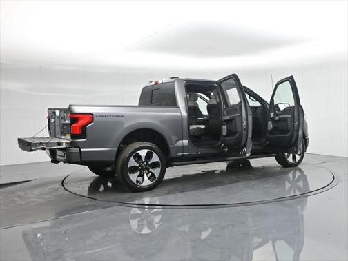 2025 Ford F-150 Lightning Platinum