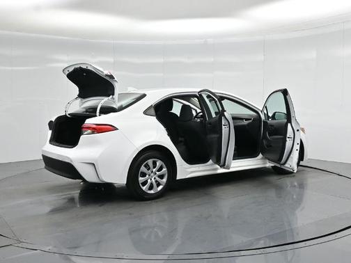 Ice 2023 Toyota Corolla LE