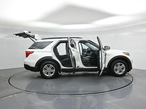 STAR WHITE MET TRI-COAT 2021 Ford Explorer XLT