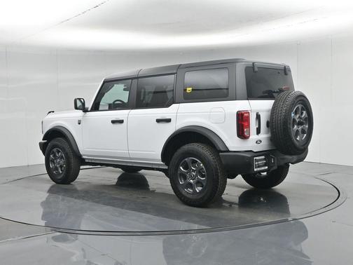 Oxford White 2026 Ford Bronco Big Bend