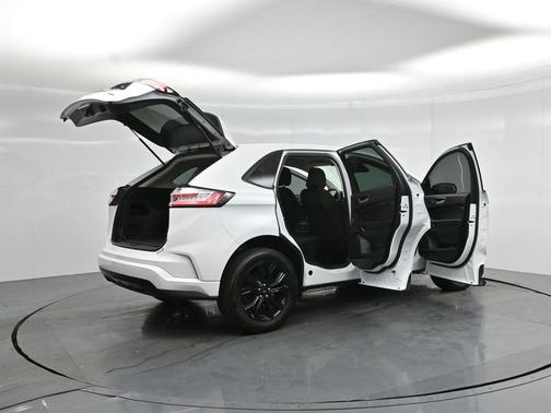 OXFORD WHITE 2024 Ford Edge SE