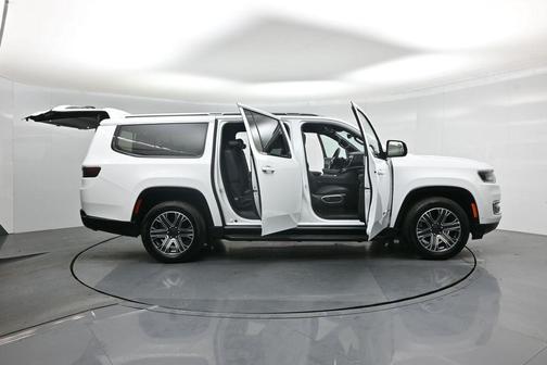 2024 Jeep Wagoneer L Series II 4x2