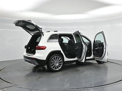 Polar White 2021 Mercedes-Benz GLB 250 BASE