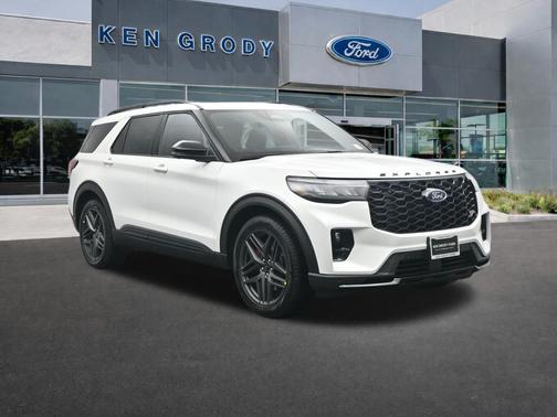 Star White Metallic Tri-Coat 2026 Ford Explorer ST