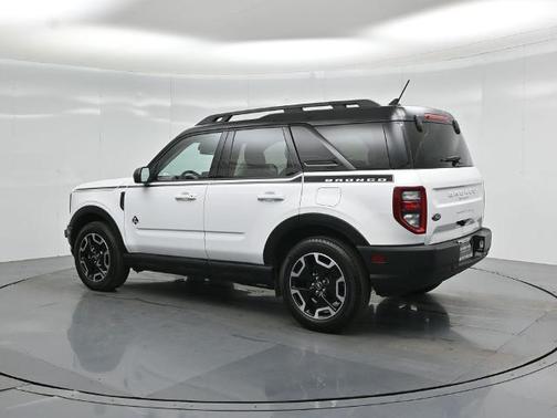 OXFORD WHITE 2024 Ford Bronco Sport OUTER BANKS