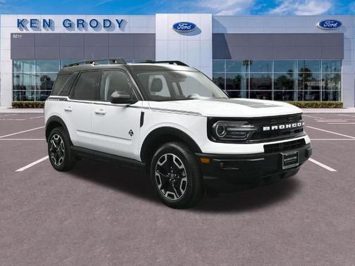 OXFORD WHITE 2024 Ford Bronco Sport OUTER BANKS