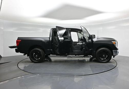 2019 Nissan Titan SL