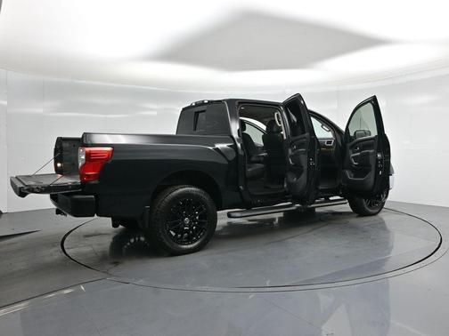 2019 Nissan Titan SL