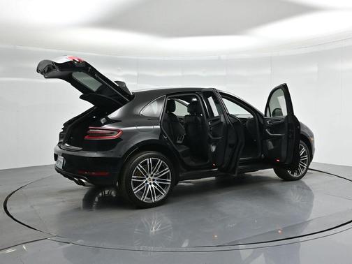 2017 Porsche Macan S