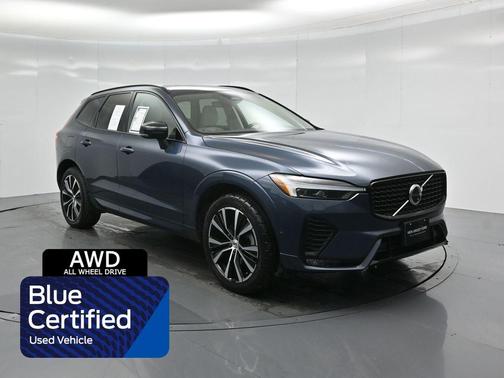 2023 Volvo XC60 B5 Plus Dark Theme