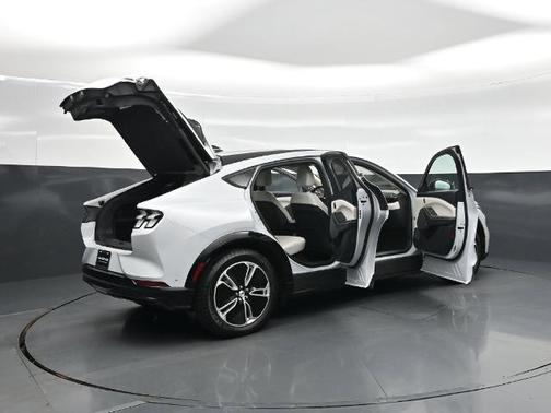 SPACE WHITE METALLIC 2023 Ford Mustang Mach-E PREMIUM