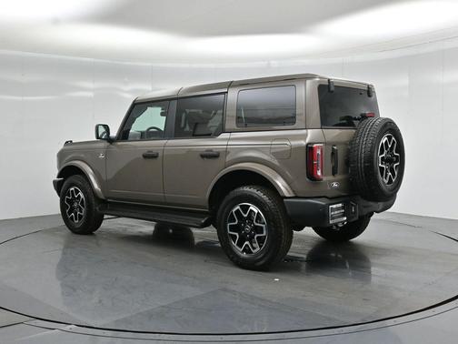 Gray 2026 Ford Bronco Outer Banks