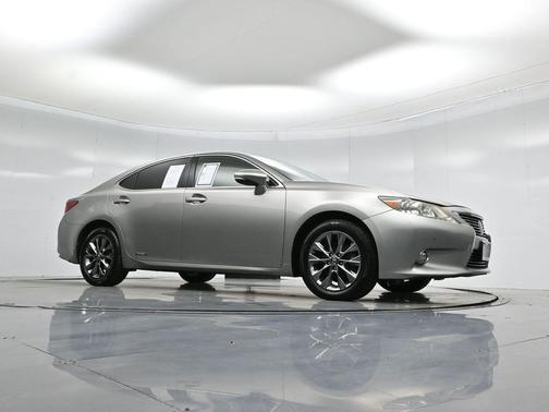 2015 Lexus ES 300h Base
