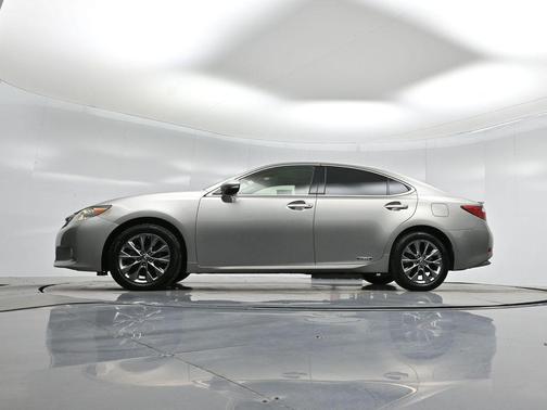 2015 Lexus ES 300h Base