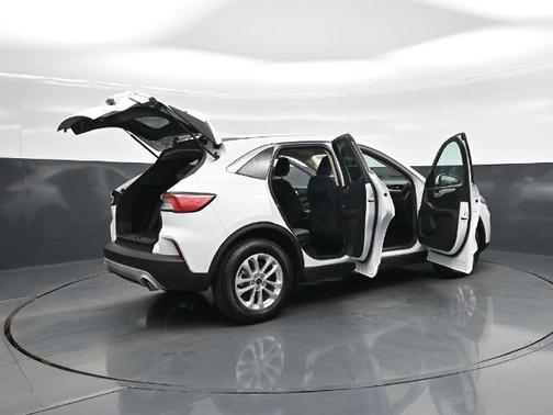 OXFORD WHITE 2020 Ford Escape SE