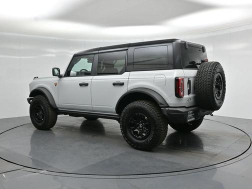 Avalanche 2026 Ford Bronco Badlands