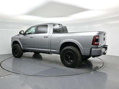 2021 RAM 3500 Laramie Crew Cab 4x4 6'4' Box