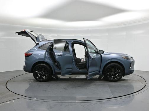 2023 Ford Escape ST-Line Elite