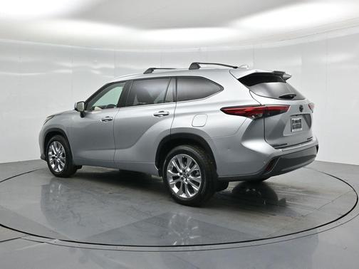 2022 Toyota Highlander Limited