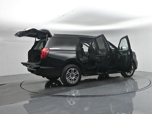 AGATE BLACK METALLIC 2025 Ford Expedition ACTIVE