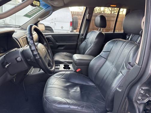 2002 Jeep Grand Cherokee Laredo