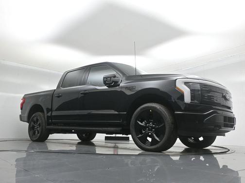 2025 Ford F-150 Lightning Platinum