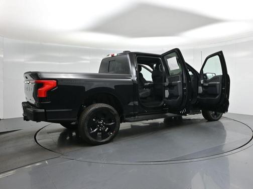 2025 Ford F-150 Lightning Platinum