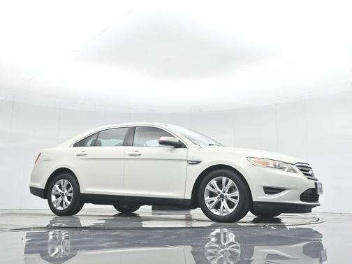 2010 Ford Taurus SEL