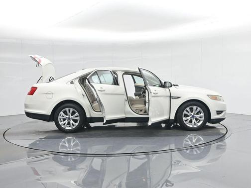 2010 Ford Taurus SEL