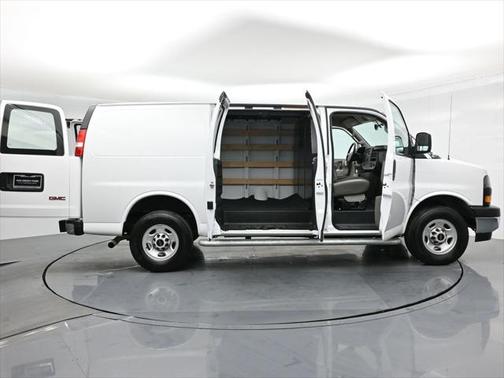 2023 GMC Savana 2500 Work Van