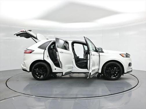 2022 Ford Edge ST Line