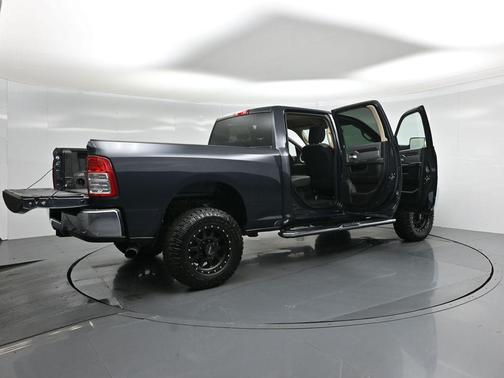 2019 RAM 2500 Big Horn Crew Cab 4x4 6'4' Box